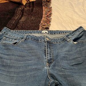 Crown and Ivy wide leg cropped jeans